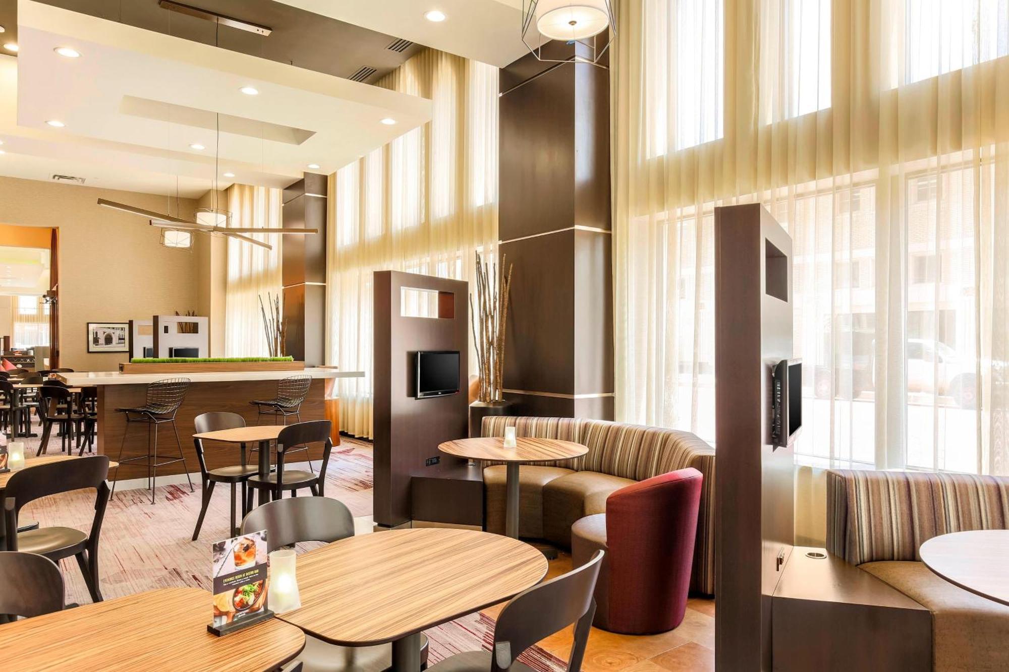 Courtyard By Marriott Amarillo Downtown Hotel Exterior foto